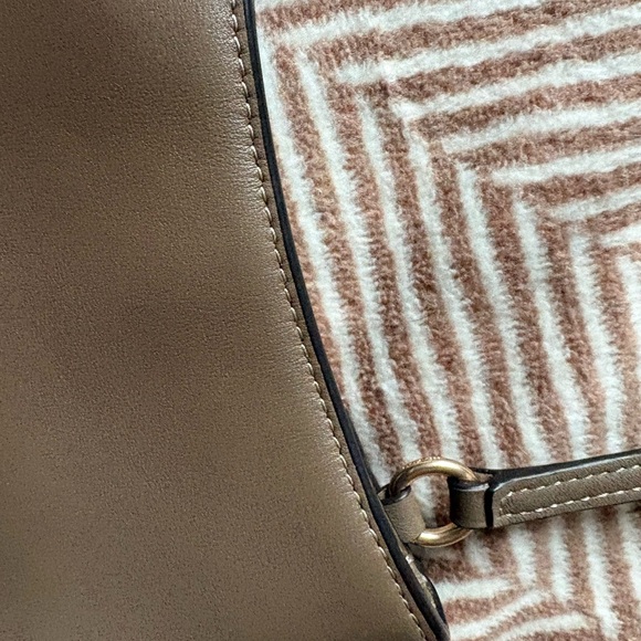 Coach NWT Smooth Leather Penelope Shoulder Bag - Picture 10 of 16